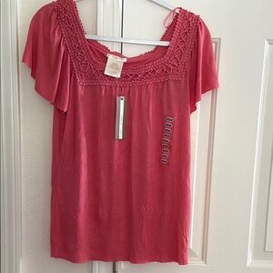 Matty M Pink/Coral Flutter Sleeve Blouse with Ruffled Style & Raw Hem. Size M